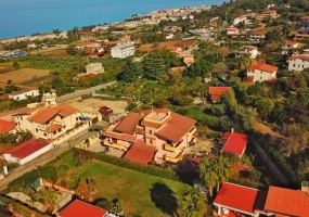 Tropea, 7 Bedrooms Bedrooms, 10 Rooms Rooms,4 BathroomsBathrooms,Villa,Till salu,1105