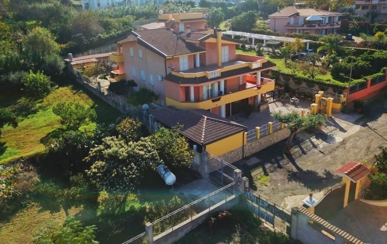 Tropea, 7 Bedrooms Bedrooms, 10 Rooms Rooms,4 BathroomsBathrooms,Villa,Till salu,1105