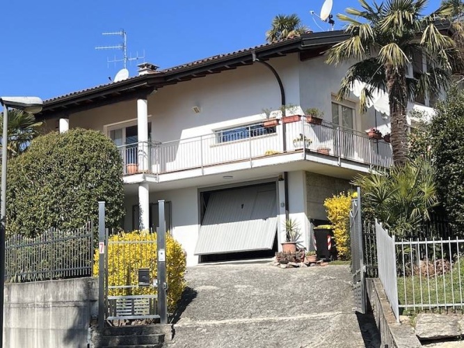 Verbania, 3 Bedrooms Bedrooms, 6 Rooms Rooms,4 BathroomsBathrooms,Villa,Till salu,1131