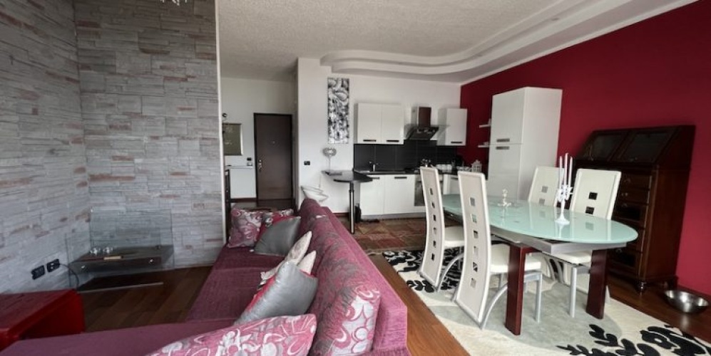 Stresa, 1 Bedroom Bedrooms, 3 Rooms Rooms,1 BathroomBathrooms,Lägenhet,Till salu,1139