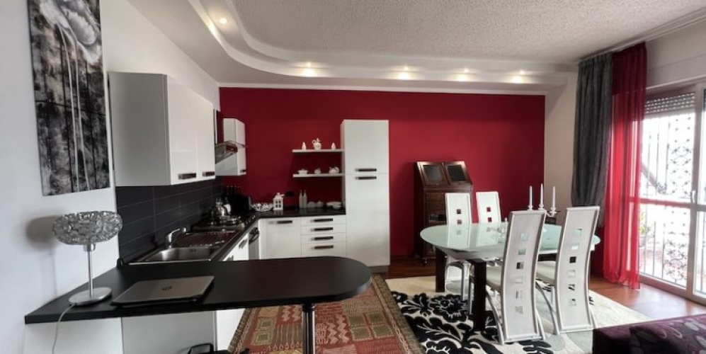 Stresa, 1 Bedroom Bedrooms, 3 Rooms Rooms,1 BathroomBathrooms,Lägenhet,Till salu,1139