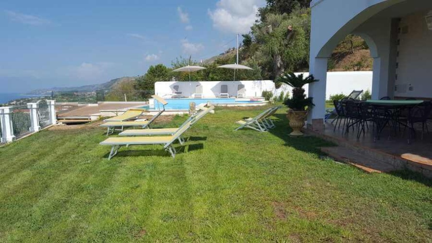Tropea, 89861, 3 Bedrooms Bedrooms, 4 Rooms Rooms,1 BathroomBathrooms,Villa,Att hyra,1150