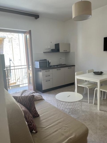 57 Via Costantino, Castellammare del Golfo, 91014, 1 Bedroom Bedrooms, 2 Rooms Rooms,1 BathroomBathrooms,Lägenhet,Att hyra,Via Costantino,1163