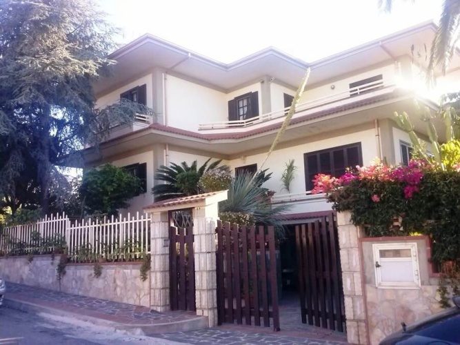 Tropea, 10 Bedrooms Bedrooms, 14 Rooms Rooms,5 BathroomsBathrooms,Villa,Till salu,1027