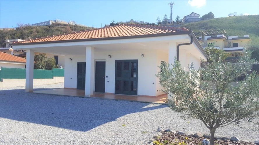 Zambrone, 2 Bedrooms Bedrooms, 3 Rooms Rooms,2 BathroomsBathrooms,Villa,Till salu,1030