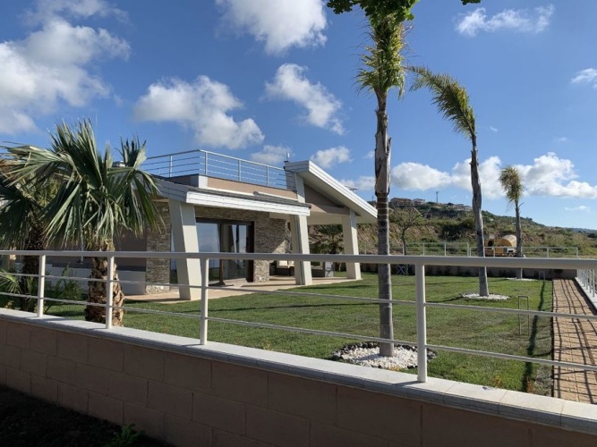 Zambrone, 3 Bedrooms Bedrooms, 4 Rooms Rooms,2 BathroomsBathrooms,Villa,Till salu,1042