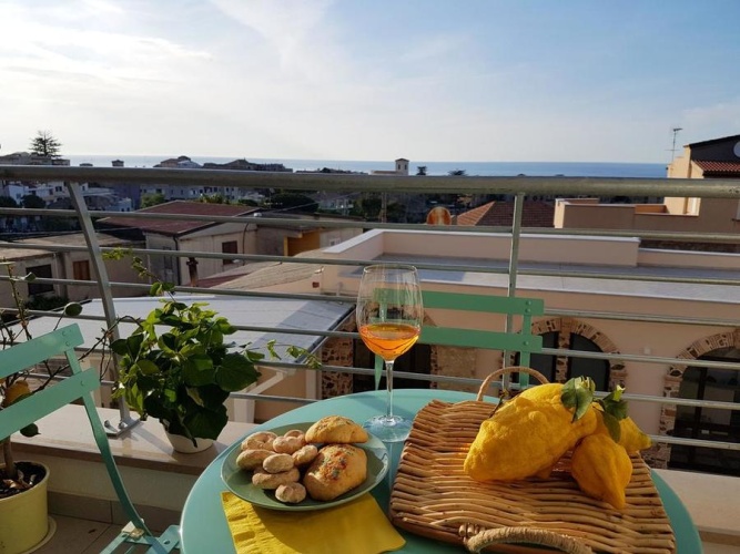 Tropea, 2 Bedrooms Bedrooms, 3 Rooms Rooms,1 BathroomBathrooms,Lägenhet,Att hyra,1050