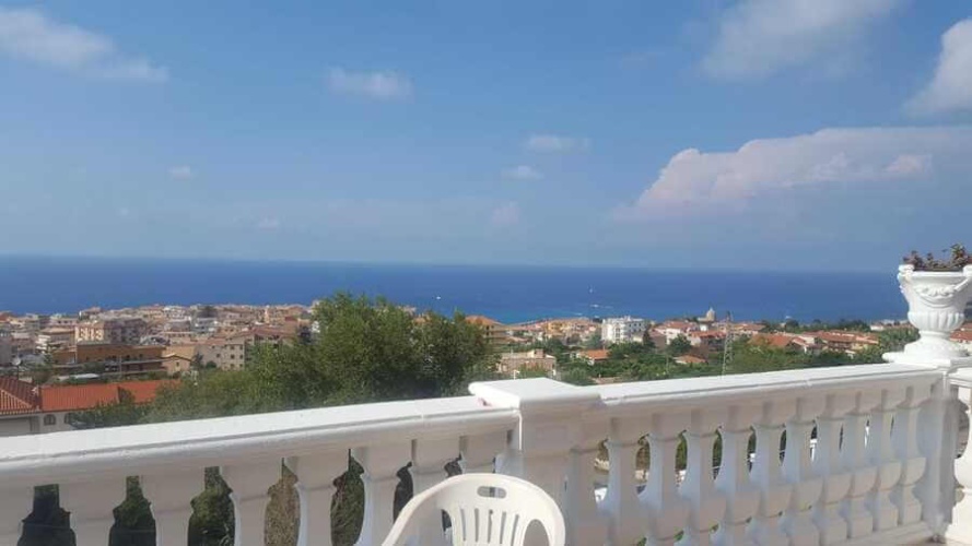 Tropea, 3 Bedrooms Bedrooms, 4 Rooms Rooms,2 BathroomsBathrooms,Villa,Att hyra,1071