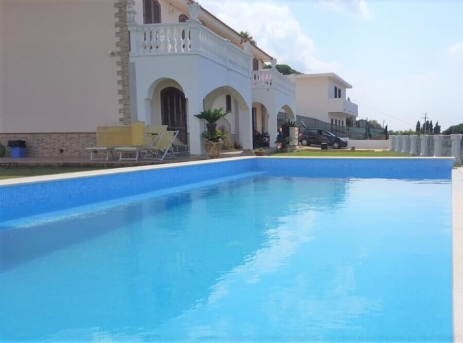 Tropea, 3 Bedrooms Bedrooms, 4 Rooms Rooms,2 BathroomsBathrooms,Villa,Att hyra,1074