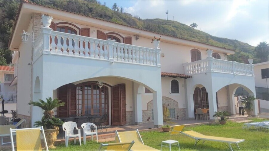Tropea, 3 Bedrooms Bedrooms, 4 Rooms Rooms,2 BathroomsBathrooms,Villa,Att hyra,1074