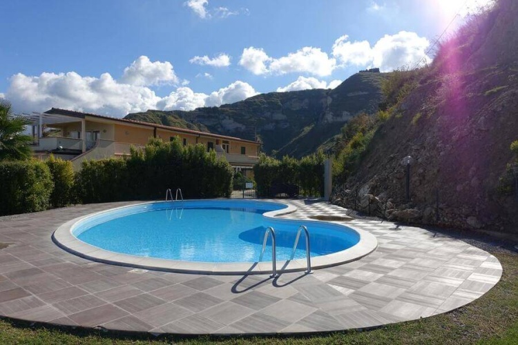 Parghelia, 2 Bedrooms Bedrooms, 3 Rooms Rooms,1 BathroomBathrooms,Lägenhet,Till salu,1076
