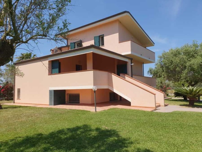 Santa Domenica, 3 Bedrooms Bedrooms, 4 Rooms Rooms,2 BathroomsBathrooms,Villa,Till salu,1077