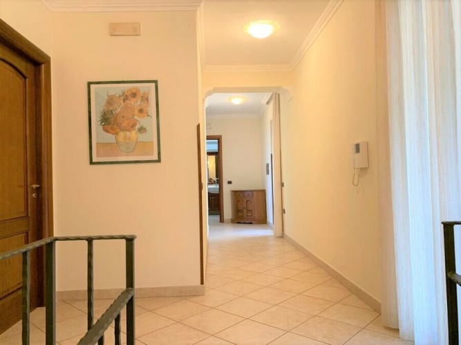 Tropea, 4 Bedrooms Bedrooms, 5 Rooms Rooms,2 BathroomsBathrooms,Villa,Till salu,1091