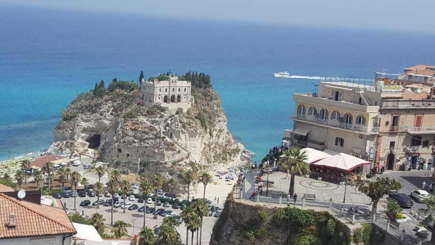 Tropea, 5 Bedrooms Bedrooms, 6 Rooms Rooms,2 BathroomsBathrooms,Lägenhet,Till salu,1096